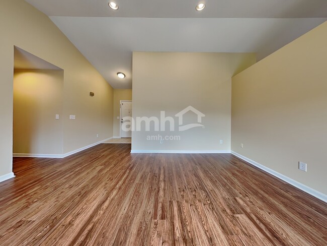 Building Photo - 1099 Cannonball Way
