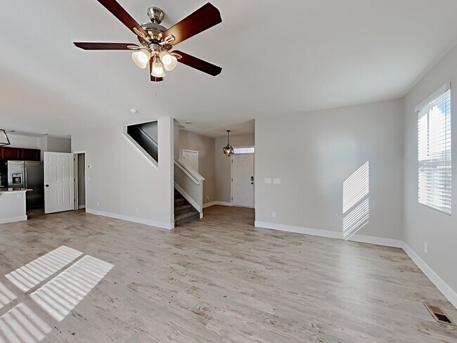 Building Photo - 5862 Echo Park Cir