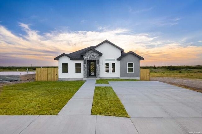 Building Photo - 2263 Rio Sabinas Dr