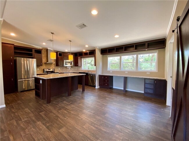 Building Photo - 206 Darden Hill Rd