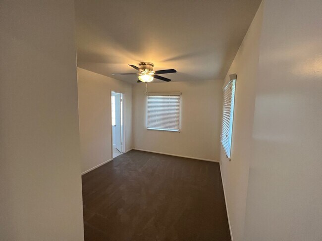Foto del edificio - 3 Bed 2 Bath Home!