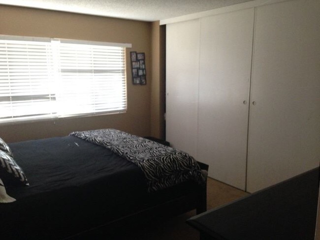 Foto del edificio - 802 E Washington Ave