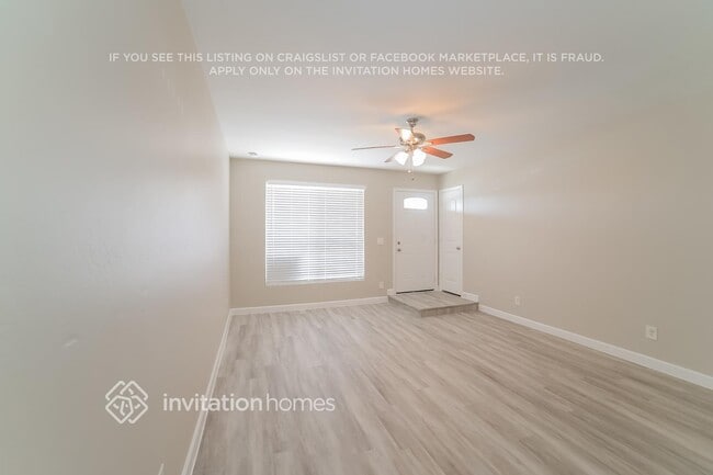 Building Photo - 2925 N 86th Dr