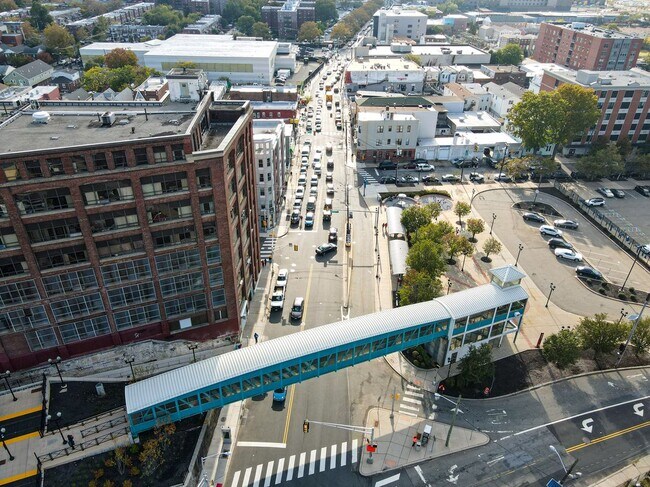 Foto del edificio - 319 Grant Ave