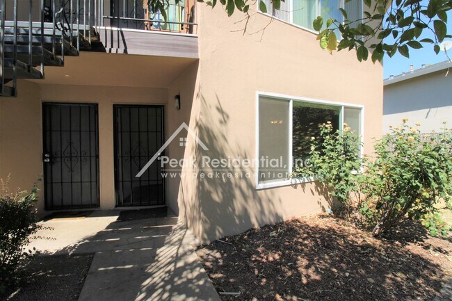 Foto del edificio - Northcrest6029