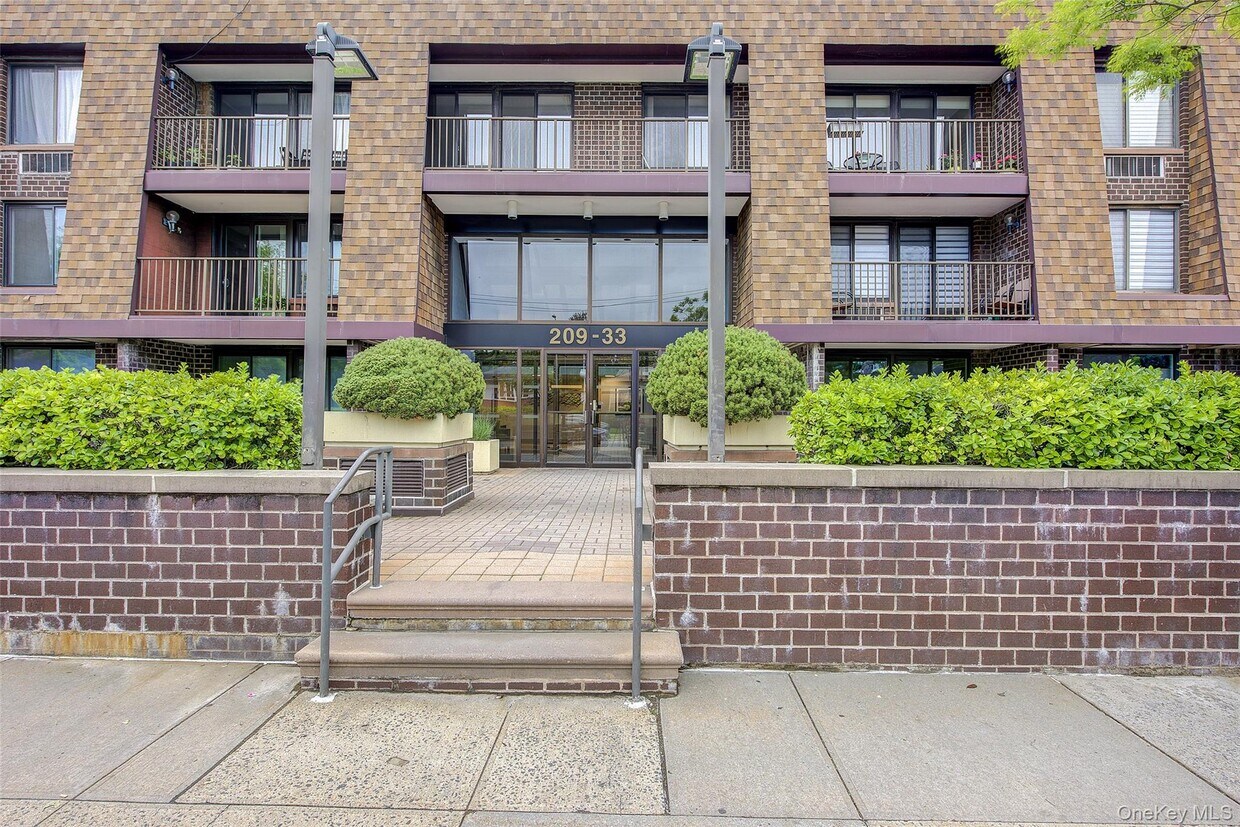 Foto principal - 209-33 26th Ave