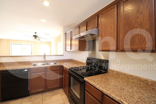Building Photo - 7644 S 64th Ln