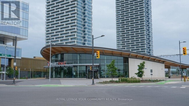 Building Photo - 7895 Jane St