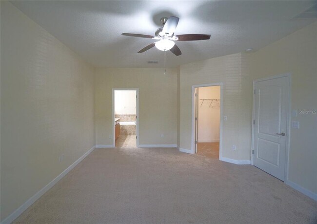 Building Photo - 2822 Lantern Hill Ave
