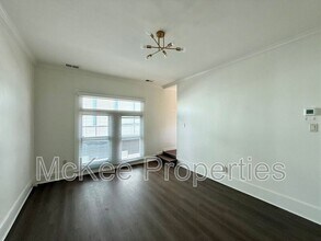 Building Photo - 2144 1/2 1st Ave