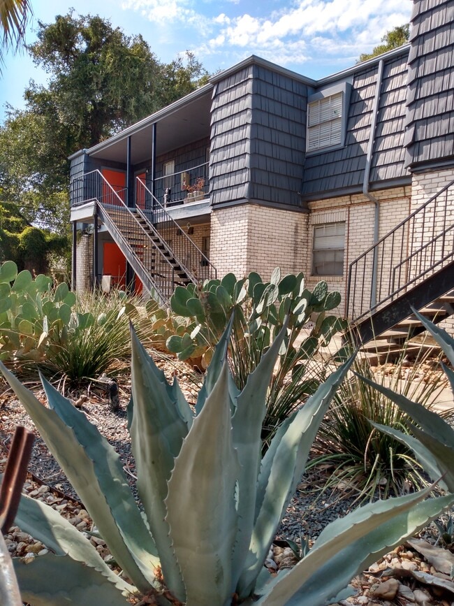 Vintage Pads Apartments San Marcos, TX