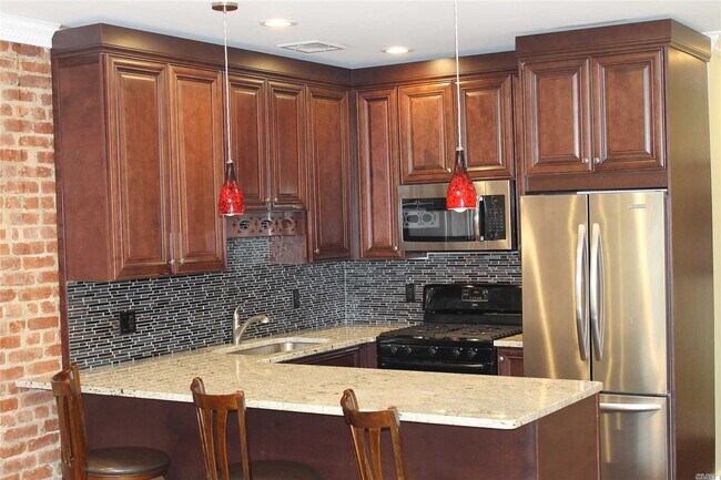 Building Photo - 128 Rockaway Ave