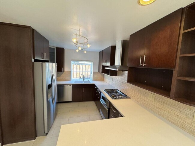 Foto del edificio - 47436 Fernald St