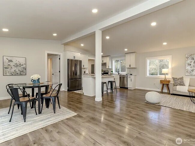 Foto del edificio - 12343 Shadowbrook Dr SW