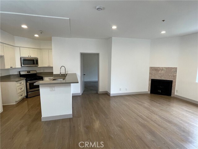 Foto del edificio - 14914 Hamlin St