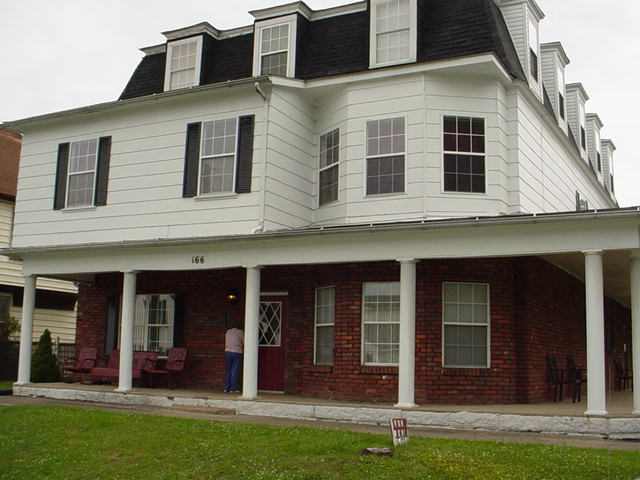 Building Photo - 166 W 2nd St