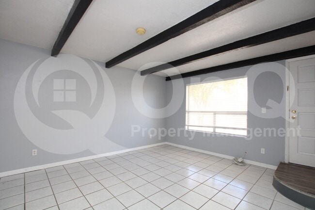 Building Photo - 2211 W Turney Ave