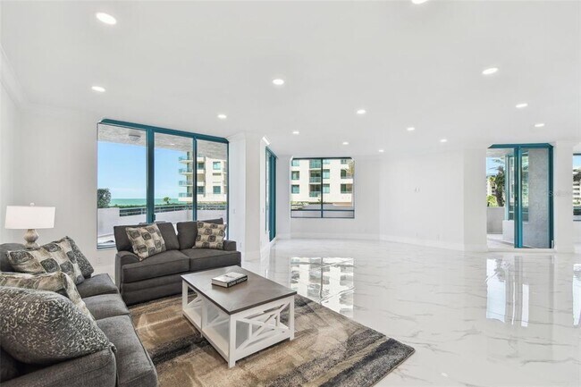 Foto del edificio - 1560 Gulf Blvd