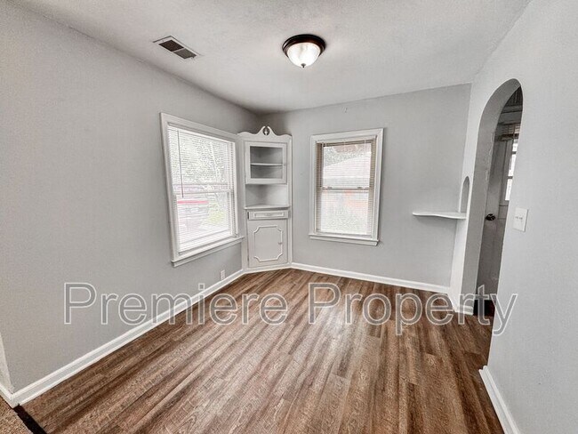 Foto del edificio - 1107 W 27th St S
