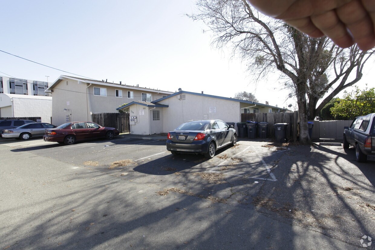 Foto del edificio - 708 Delaware St