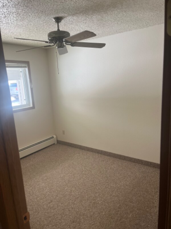 Foto del edificio - 5611 Hillview Way