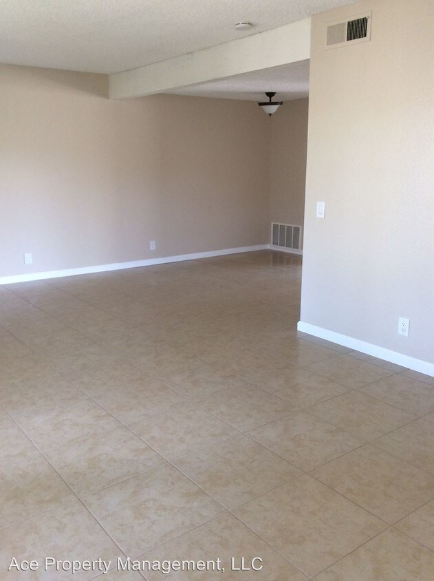 Foto del edificio - 11820 Amethyst Ct