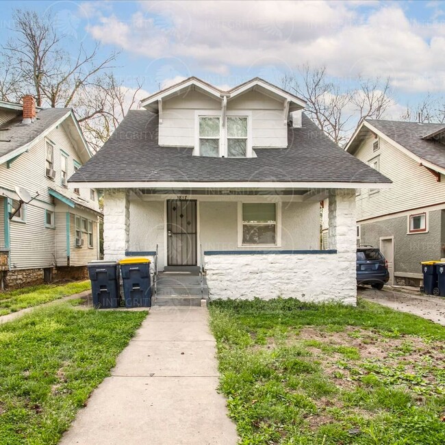 Building Photo - 3817 S Benton Ave
