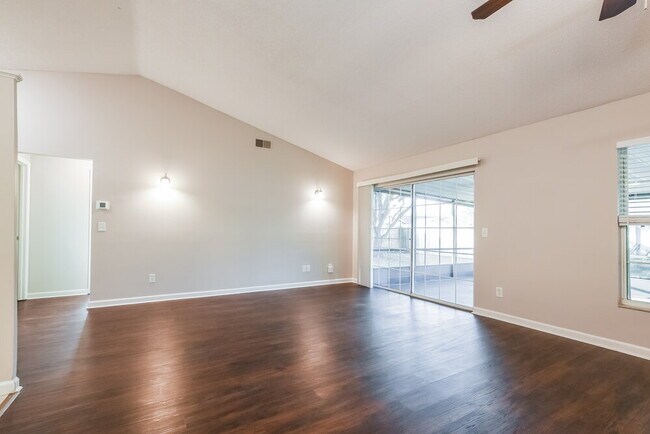 Building Photo - 126 Grovewood Ave