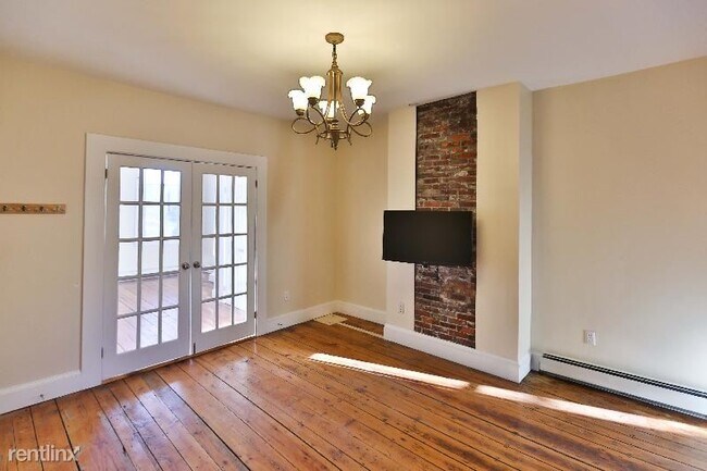 Foto del edificio - 1 br, 1 bath Condo - 82 Bremen St 1 Unit 1