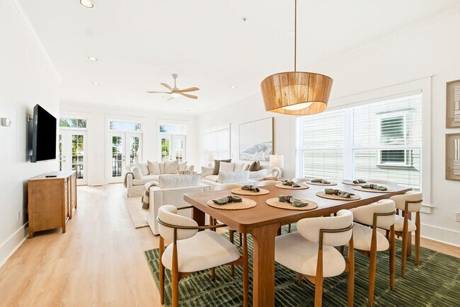 Foto del edificio - 22022 Front Beach Rd