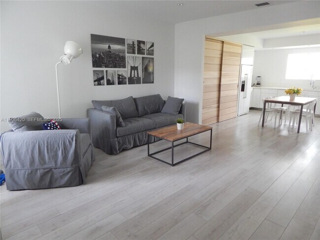 Foto del edificio - 831 10th St