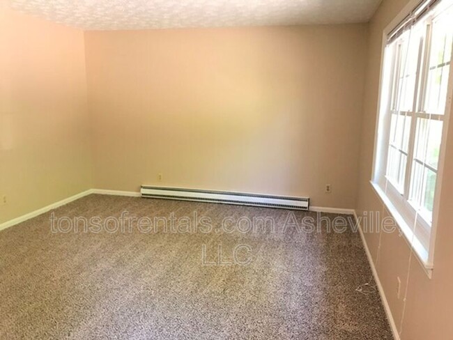 Foto del edificio - 276 Edgewood Rd