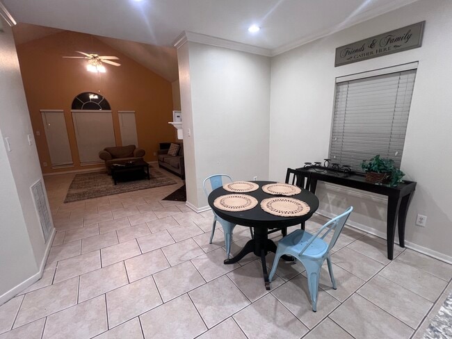 Foto del edificio - 2324 Sheridan St