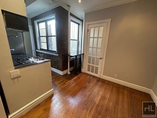 Building Photo - E 13TH ST.