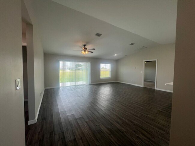 Photo - 3 bedroom/ 2 bath in NE Cape Coral- Gator CIrcle - Available Now House