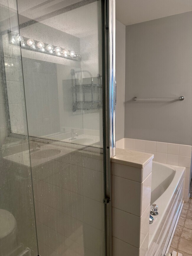 Building Photo - 464 Litchfield Dr