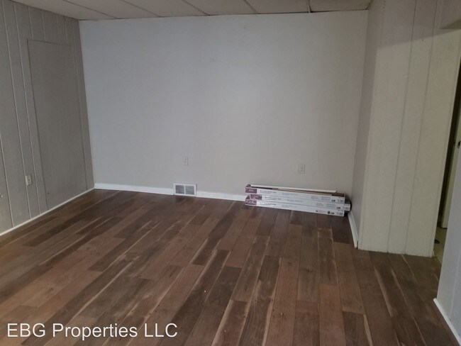 Building Photo - 447 Hays Ave