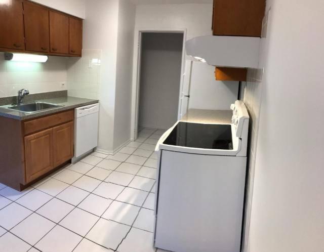 Foto del edificio - 0 bedroom in Chicago IL 60645