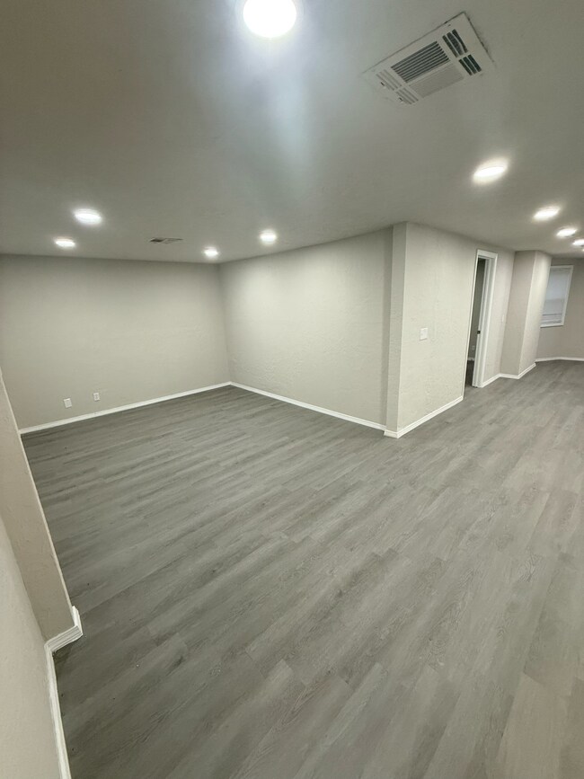 Foto del edificio - 3513 W 39th St