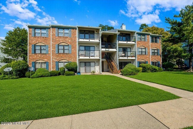 Foto del edificio - 341 Danbury Ln
