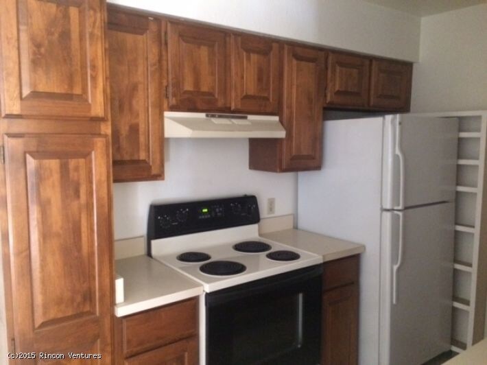 Foto principal - 940 N Alvernon Way