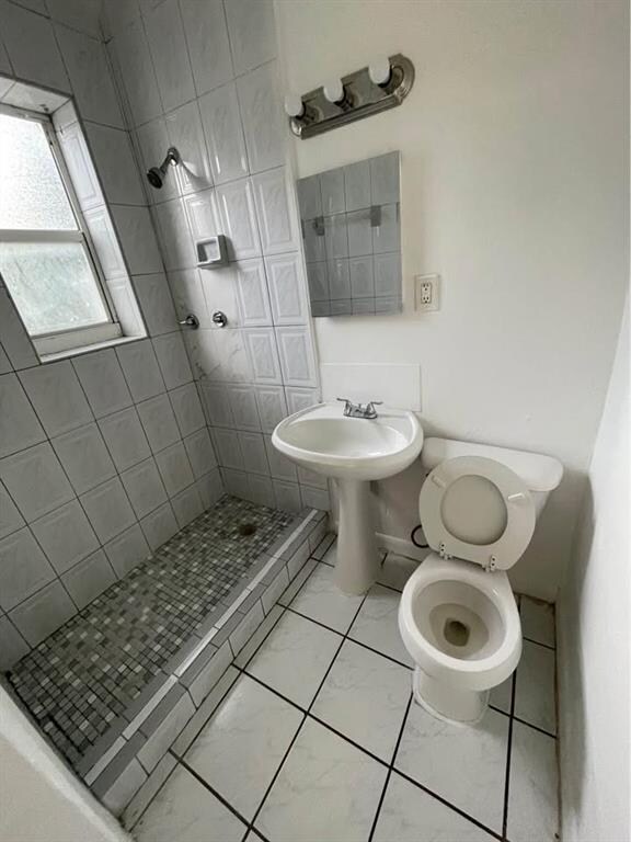 Foto del edificio - 250 NE 77th St