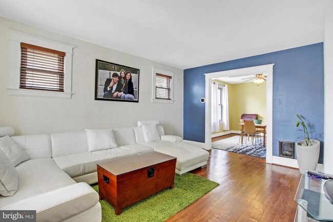 Building Photo - 6014 Sefton Ave