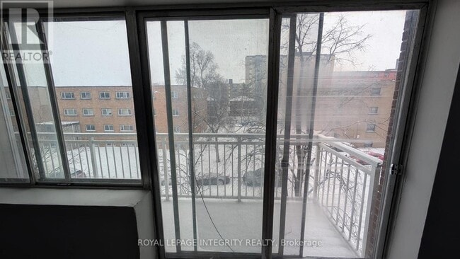 Building Photo - 1435 Morisset Ave