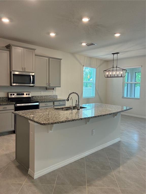 Building Photo - 8737 Bower Bass Cir