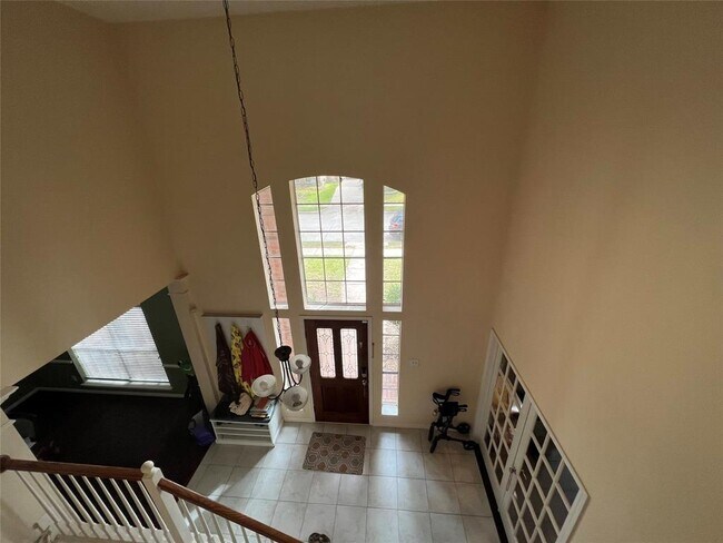 Building Photo - 2518 Princeton Dr