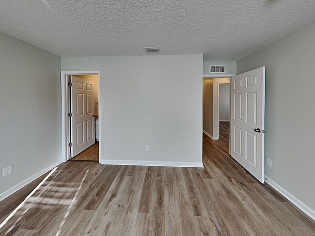 Building Photo - 9210 9th Ave