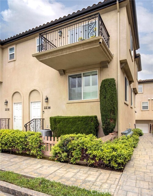 Primary Photo - 2236 Dominguez St
