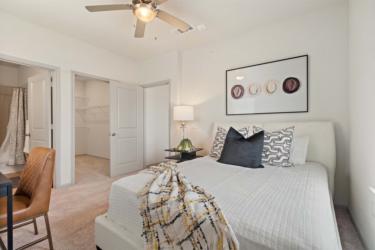 Foto principal - 1101 Halsey Dr