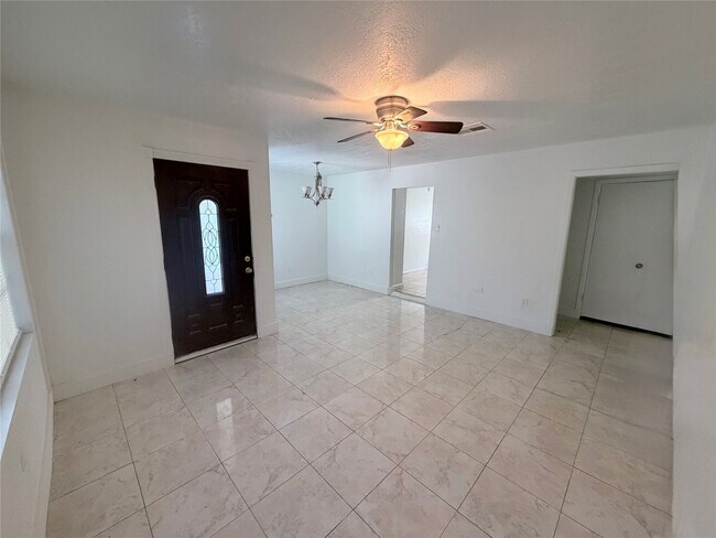 Foto del edificio - 2217 Basket St